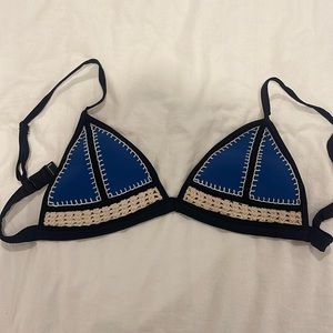 Triangl bikini top